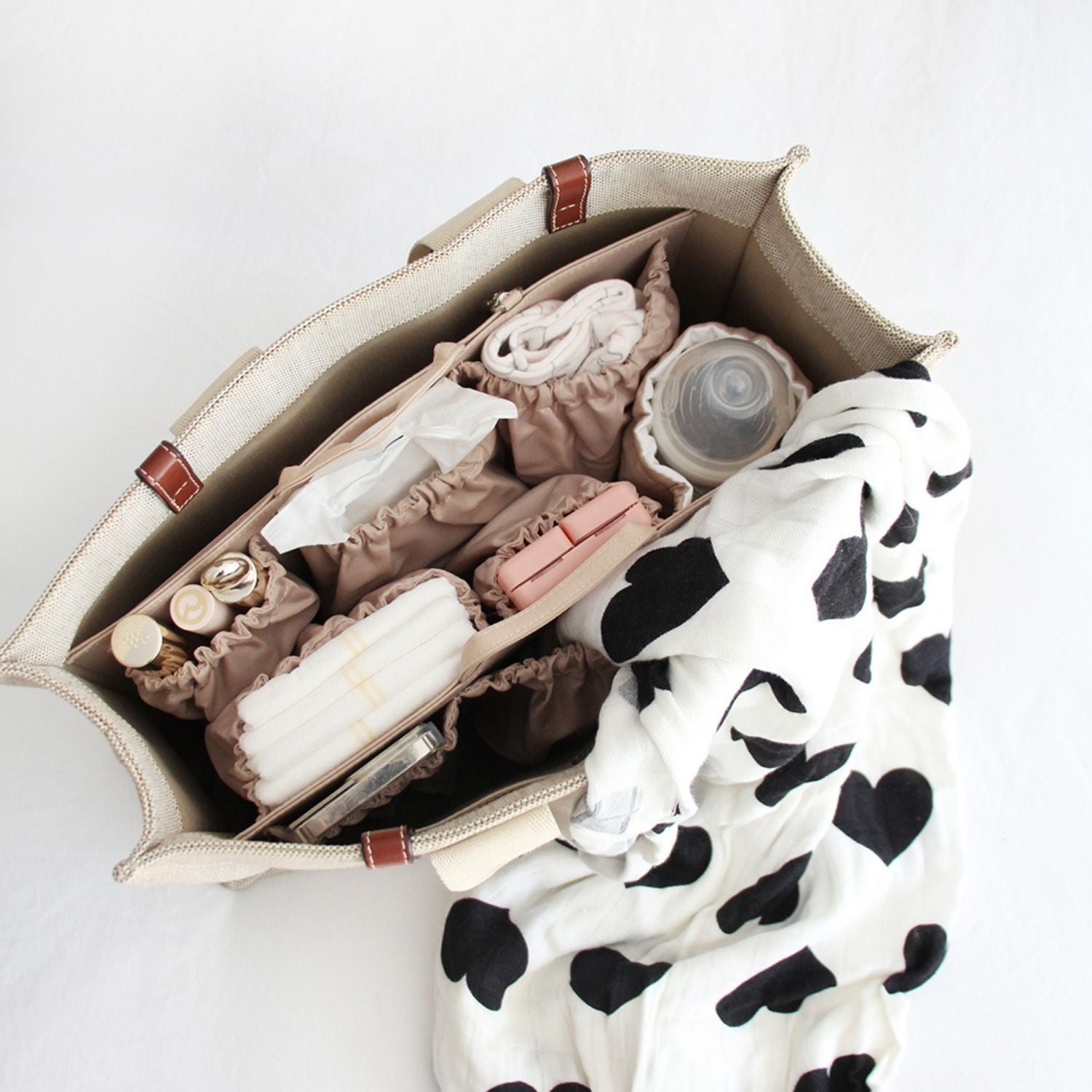 The Diaper Bag Glow-Up: How to Stay Organized Without Losing Your Style