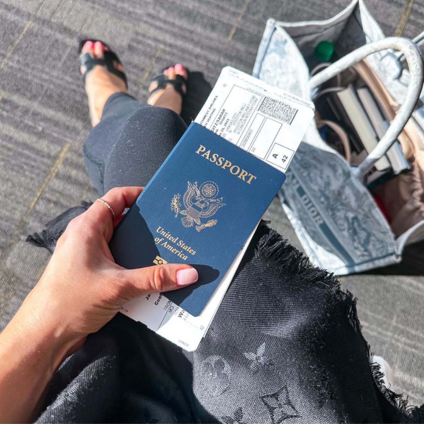 What’s in My Travel Tote: The Organized Girl’s Guide to Flying Smarter