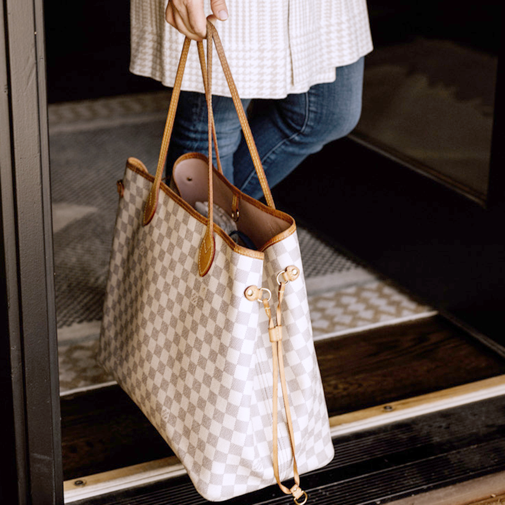 What's in my ToteSavvy -  Hillary Folkvord